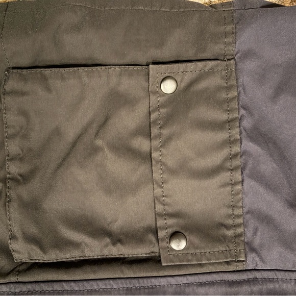 Madewell Women’s Navy and Black Hooded Raincoat - Picture 4 of 5